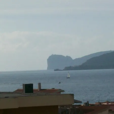 Karol Αλγκέρο