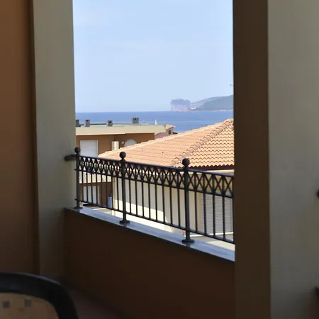 Ξενοδοχείο με διαμερίσματα Karol Αλγκέρο