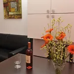 Karol Apartahotel