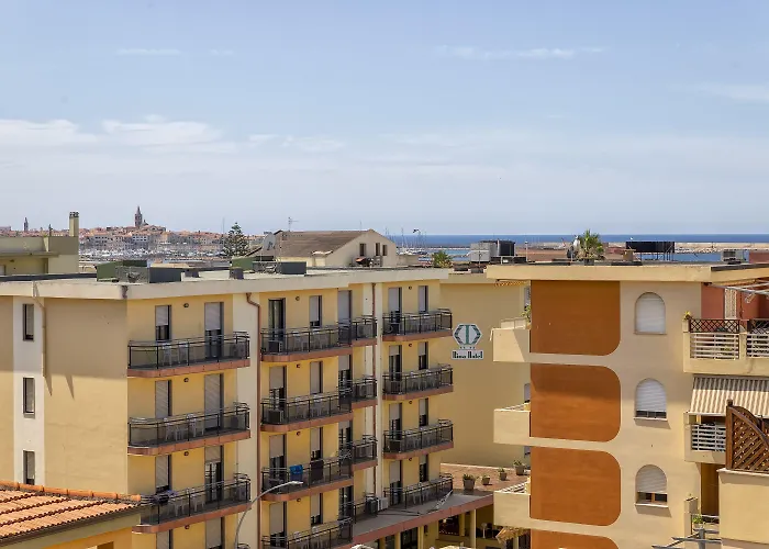 卡洛尔之家沃卡泽酒店 3*