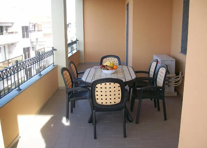 卡洛尔之家沃卡泽酒店 3* 阿尔盖罗