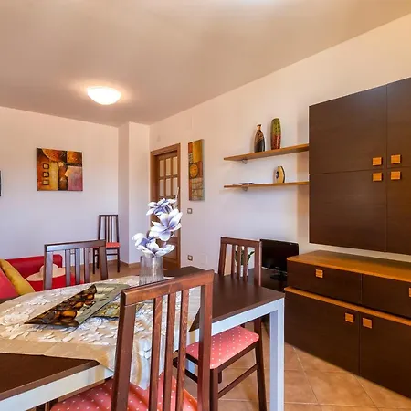 Karol Aparthotel 4*